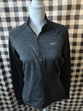 Nike Women's Element Sphere Dry-Fit 1/2 Zip Running Pullover - Charcoal Grey